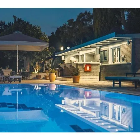公寓式酒店 Corfu Club Maisonette 4 *